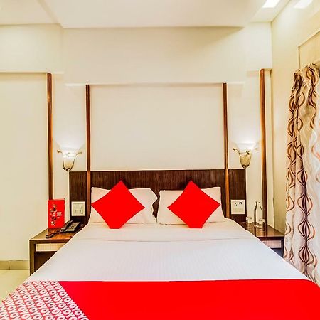 Oyo Flagship 19825 Hotel Panchratna ปันเวล ภายนอก รูปภาพ